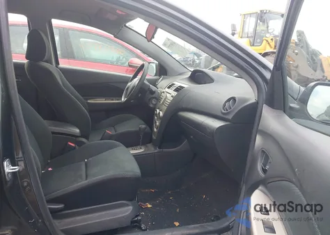 2009 Toyota Yaris z USA, uszkodzony, nr VIN JTDBT903491314921